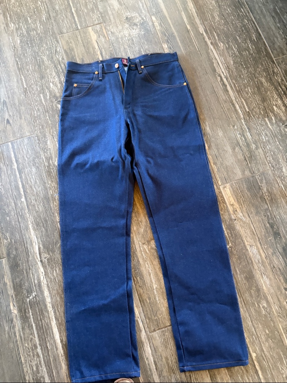 Men's /woman’s  Blue Straight-Leg Jeans size 33 x 34 relaxed